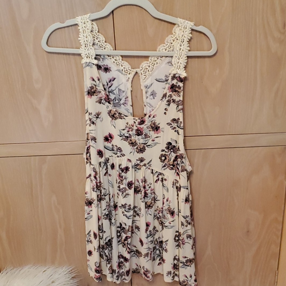 Addie floral dress with lace  Size L
